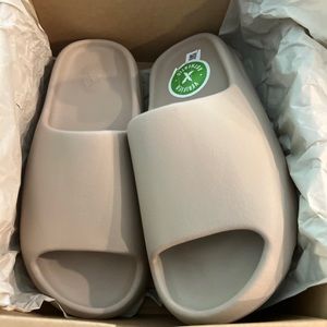 Yeezy Slides